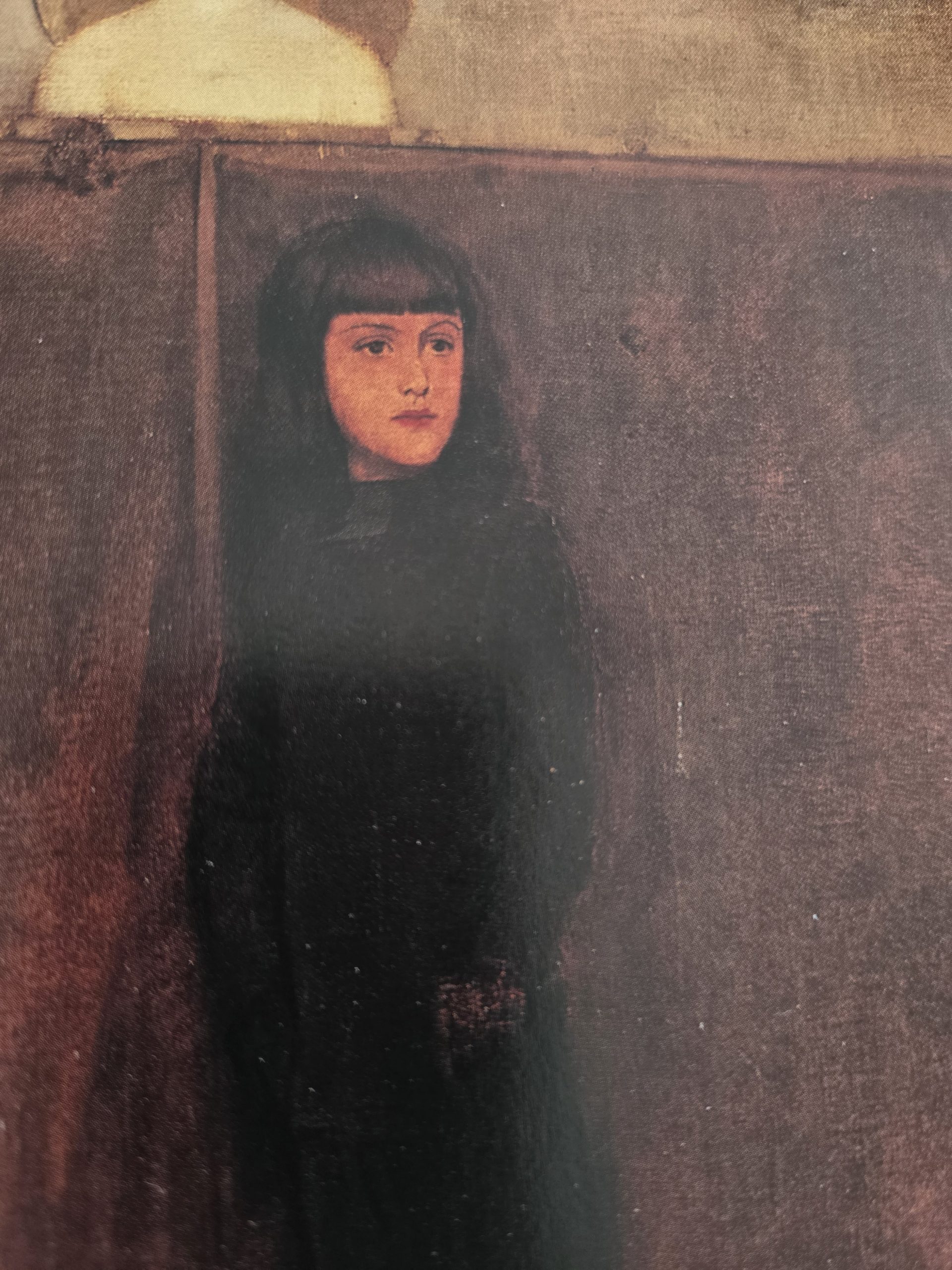 Weiße Pony Porzellanfigur vor einer kleinen Statue, Bild und Pusteblume 